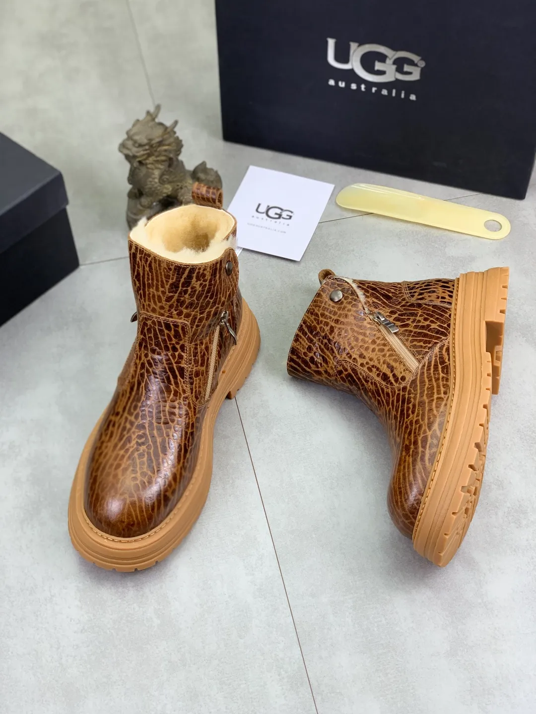 Men's men's shoes 💰P660 New arrival 🆕🆕🆕 IUGGI Men's British retro Martin boots Winter new men's outdoor hiking boots First layer of cowhide on the outside and wool on the inside Comfortable and warm Rubber sole sole Non-slip and firm Trendy and fashionable Casual and versatile Size: 38-44 (45 customized) Color: three colors